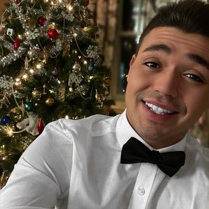 Meet your Posher, Jonathane